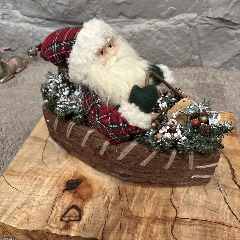 Santa Claus Figurine In Canoe‎ With Gifts Rustic Winter Decor